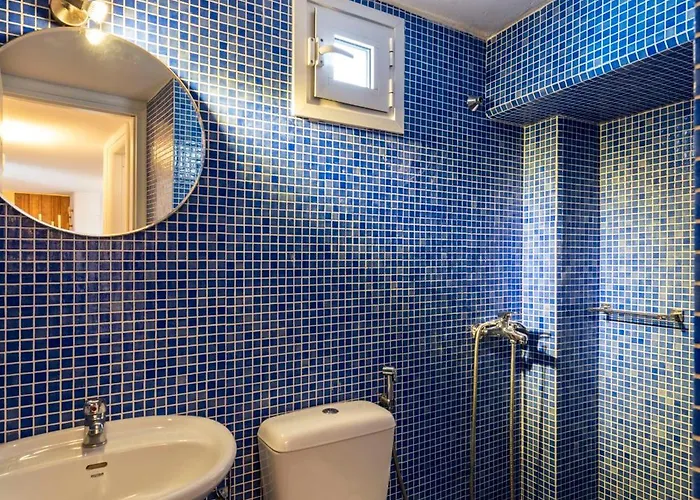 أرتيمولاز استوديوز 4* بلاتيس يالوس