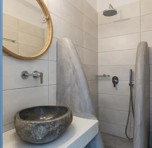 Artemoula's 4* Platys Gialos (Mykonos)